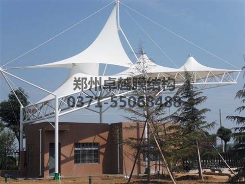 膜結(jié)構(gòu)材料主要有四種：膜材、鋼構(gòu)、索及附件