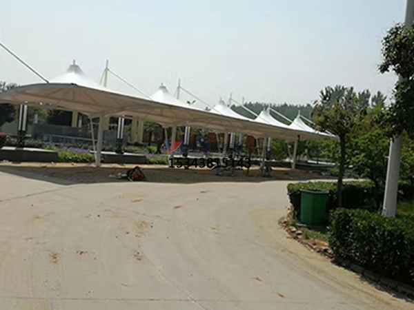 寧夏銀川膜結(jié)構(gòu)充電站停車(chē)棚【廠家直銷(xiāo)】