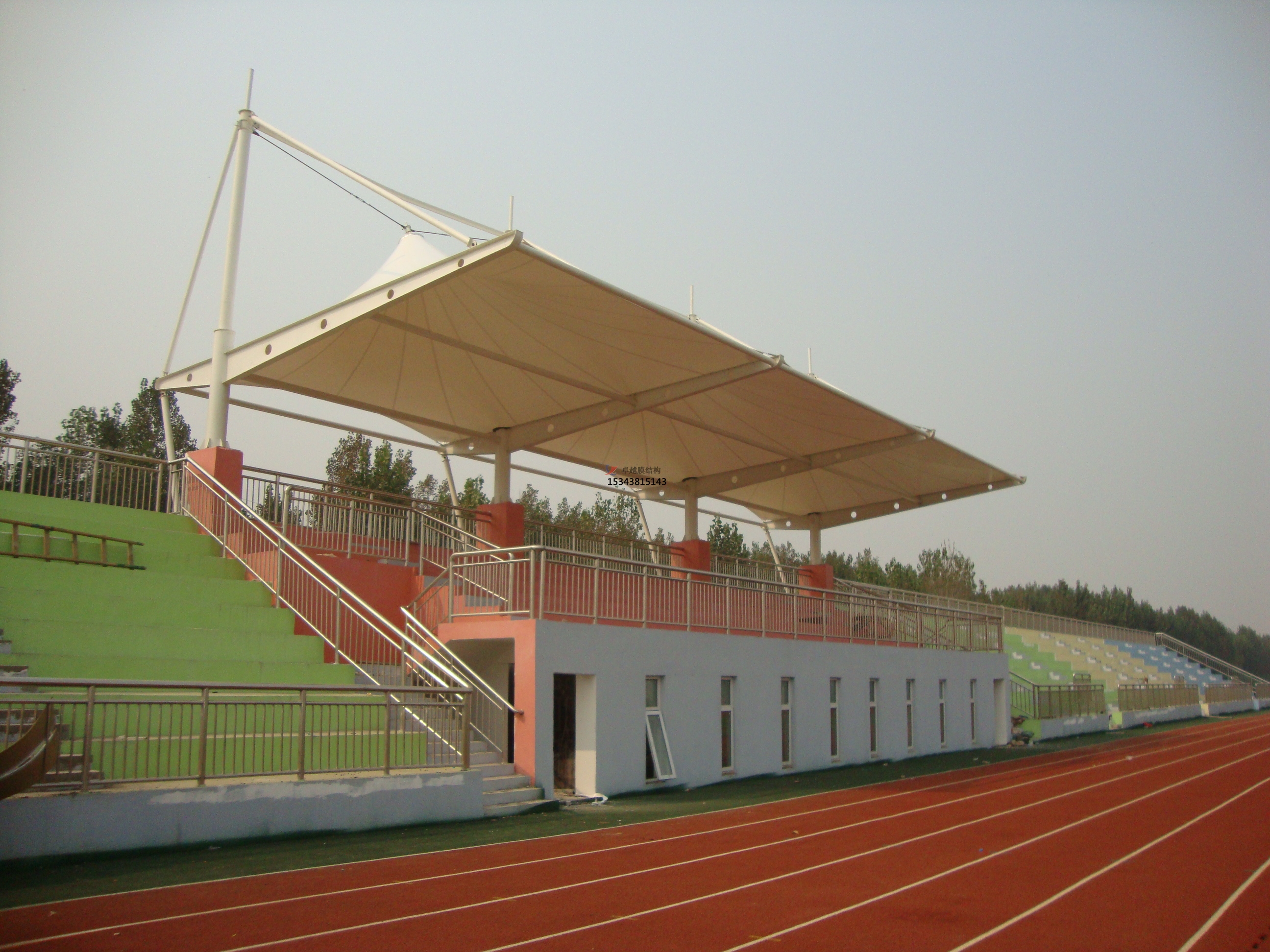 恩施景觀(guān)膜結(jié)構(gòu)罩棚設(shè)計(jì)公司/景觀(guān)傘/場(chǎng)地設(shè)計(jì)【生產(chǎn)廠(chǎng)家】