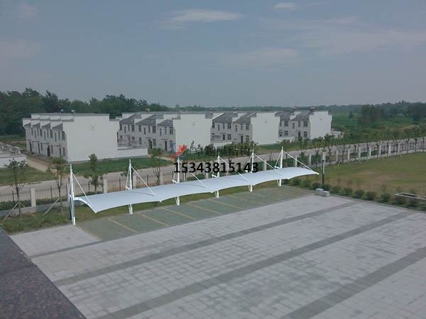 ?？的そY(jié)構(gòu)停車棚【雨棚遮陽棚生產(chǎn)安裝】