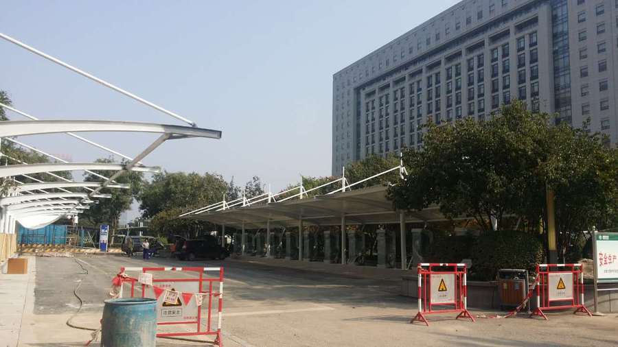 膜結(jié)構(gòu)停車棚的采購優(yōu)勢(shì)和四大容易忽視的地方