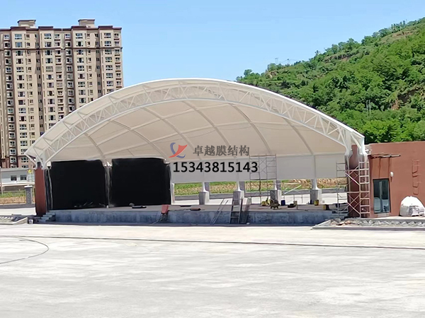 舞臺建筑采用膜結(jié)構(gòu)的原因？