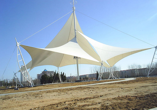 全新建筑形式！膜結(jié)構(gòu)雨棚的奇特性能分析